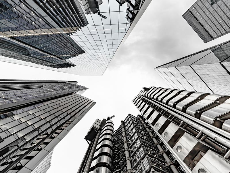 Edificios Comerciales en Arriendo